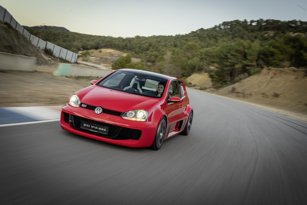 Volkswagen Golf GTI W12-650