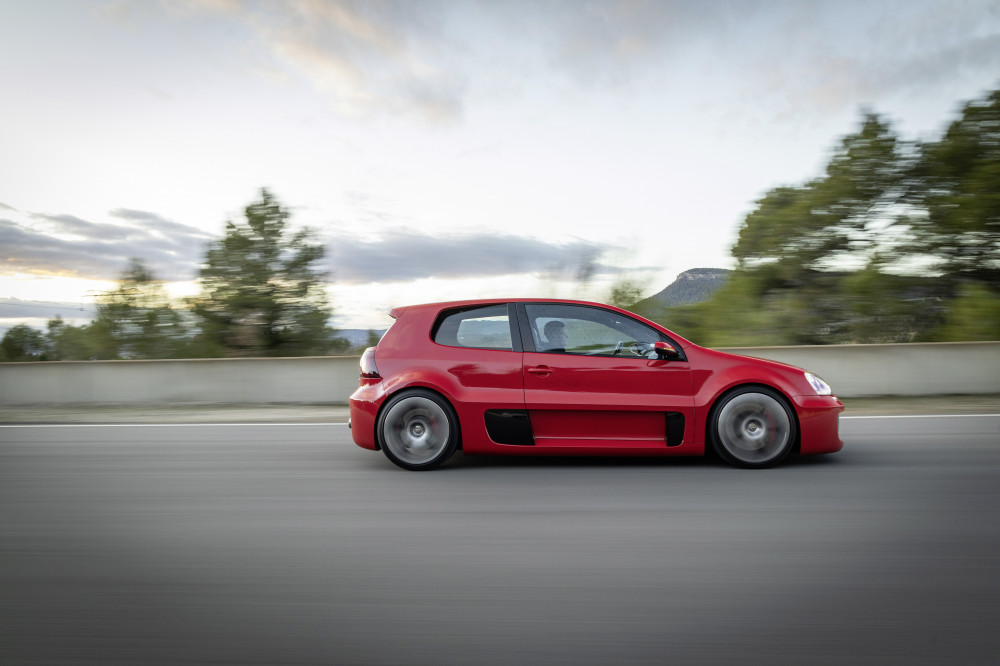 Volkswagen Golf GTI W12-650