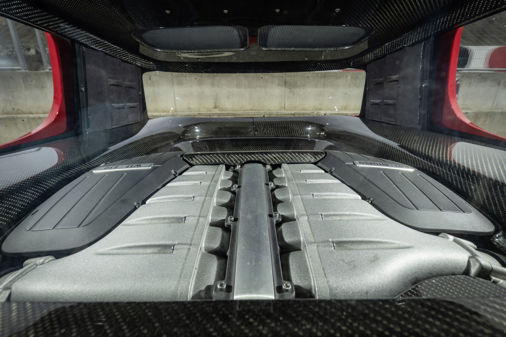 Volkswagen Golf GTI W12-650