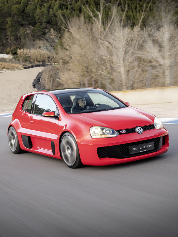 Volkswagen Golf GTI W12-650