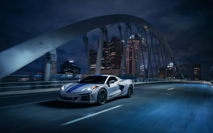 Chevrolet eAWD Corvette E-Ray - Sedemdesiat