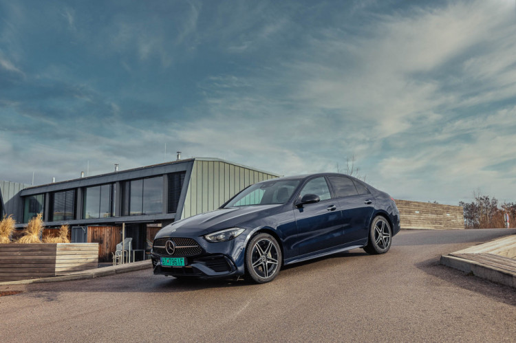 Mercedes-Benz C 400 e 4MATIC – Hybrid dotiahnutý k dokonalosti