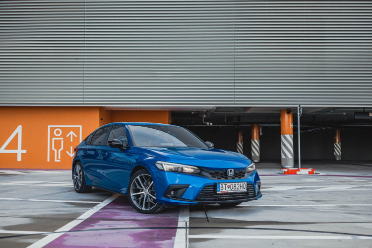 Honda Civic e:HEV Sport – Samuraj bez brnenia