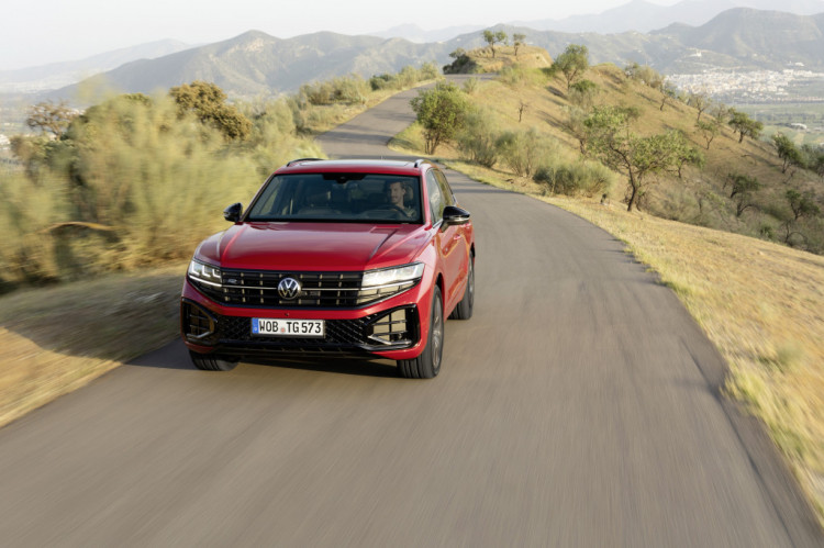 Nový Volkswagen Touareg – Red Hot Chilli Touareg
