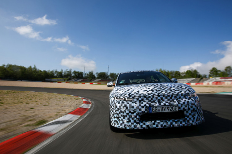 Hyundai IONIQ 5 N je v poslednej fáze testovania na pretekárskom okruhu Nürburgring