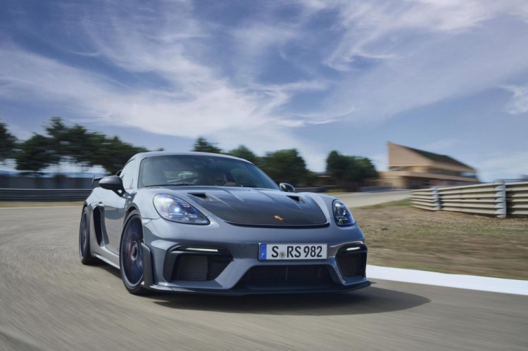 Porsche 718 Cayman GT4 RS – Labutia pieseň