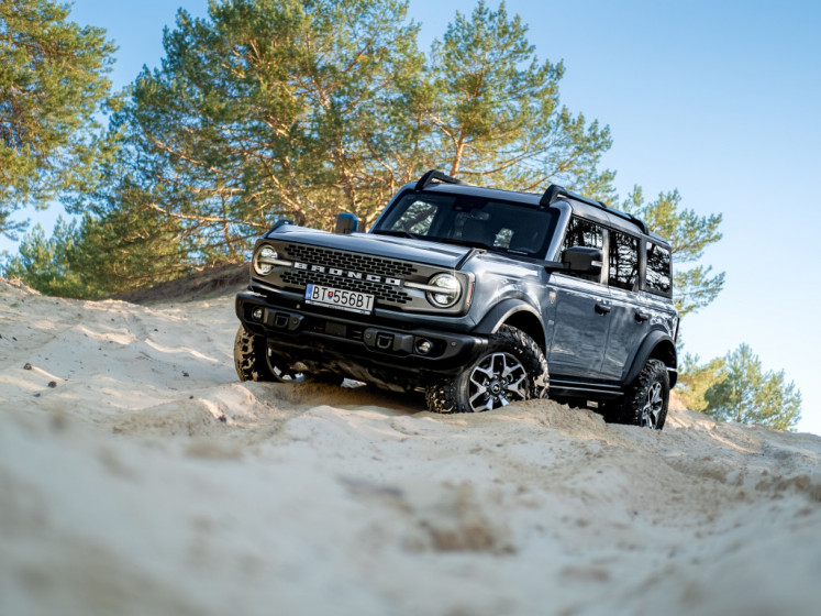Ford Bronco Badlands – Toto auto nie je pre princezné!