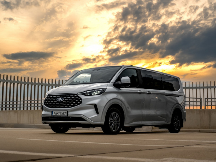 Ford Turneo Custom 2.0 TDCi AWD Titanium – Unboxing tajomstva osobnej dodávky