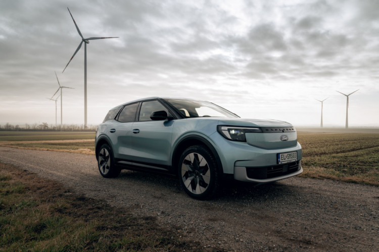 Ford Explorer EV MAX AWD – Amerikánec