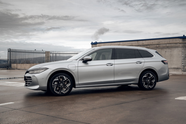 Volkswagen Passat Variant eHybrid – Priviaty vetrom