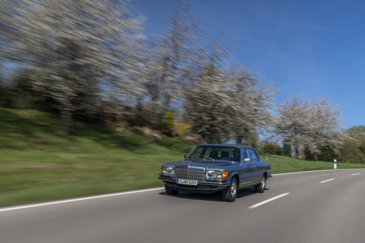 Mercedes-Benz 450 SEL 6.9 - Najlepšie auto svojho času oslavuje 50. výročie