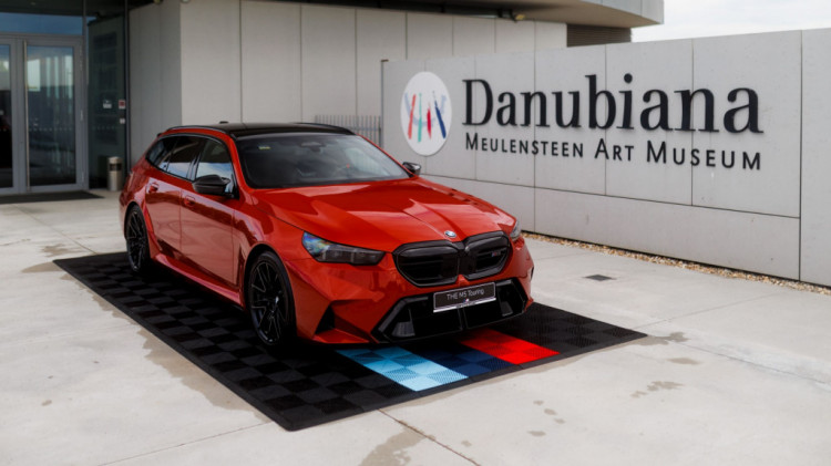 BMW Art Car World Tour 2025 v Bratislave