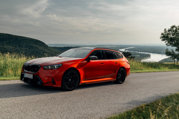 BMW M5 Touring (G99) – Pohľad do budúcnosti