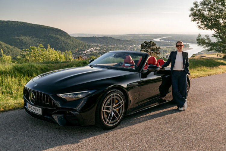 Mercedes-AMG SL 43 - Čierna vdova