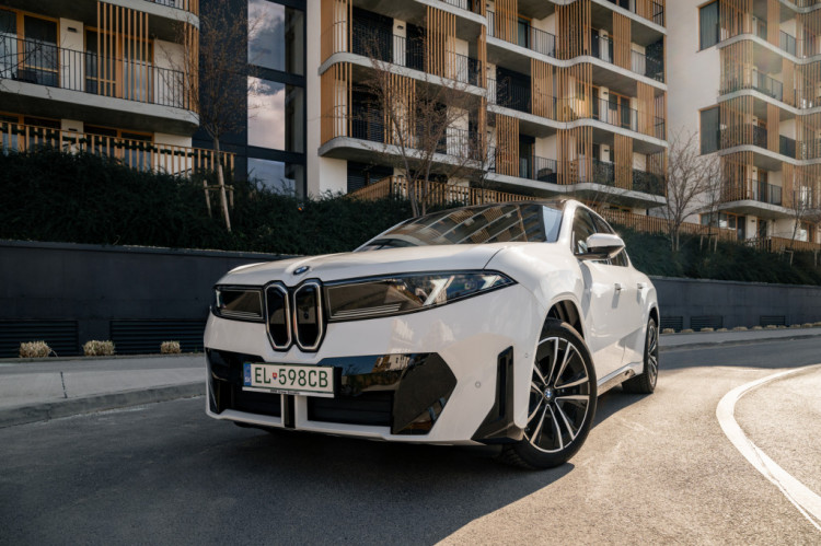 BMW iX3 50 xDrive – Prvá jazda na slovenských cestách